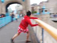 迷惑すぎるユーチューバーｗｗｗ自分で橋から飛び降りといて「助けて！」「助けて！」