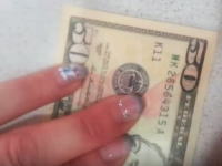 これは騙される。新しいタイプの偽札の映像が話題に。旅行者なら絶対見破れないわ