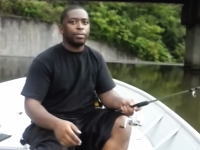 このイタズラわろたｗ黒人のマジな表情ワロリｗダムの釣りで・・・。