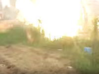 戦場かよｗ中国で立ち退きを拒否した男が砲撃を開始してパニックにｗ