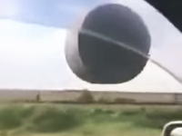 道路脇を巨大な物が転がっててワロタ動画。強風で結構なスピードでてる何これｗ