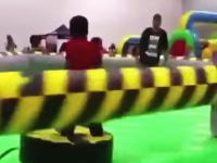 くっそｗ効果音とエンダアアアアアアアアアアアアアアアイヤァに笑わされる6秒動画。