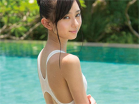 桑田彩 DVD「彩色兼美」より、スラッとしたスレンダーボディを魅せるダイジェスト